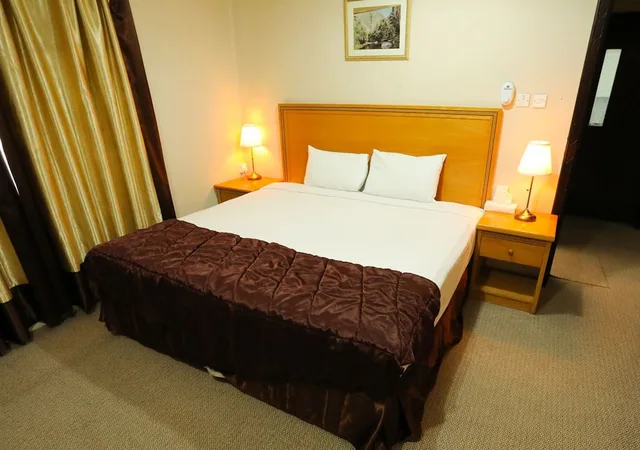 Economy, Double Bed, Itlalat Al Shorouq 2/7