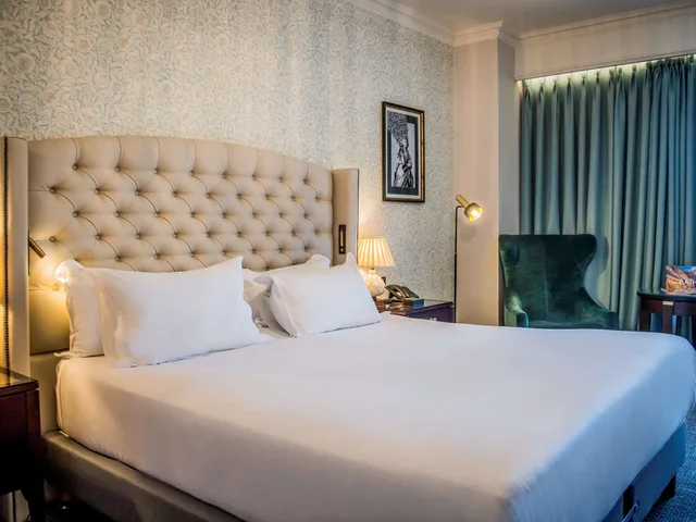 غرفة سوبيريور بسرير كينج، The Francis Hotel 2/10