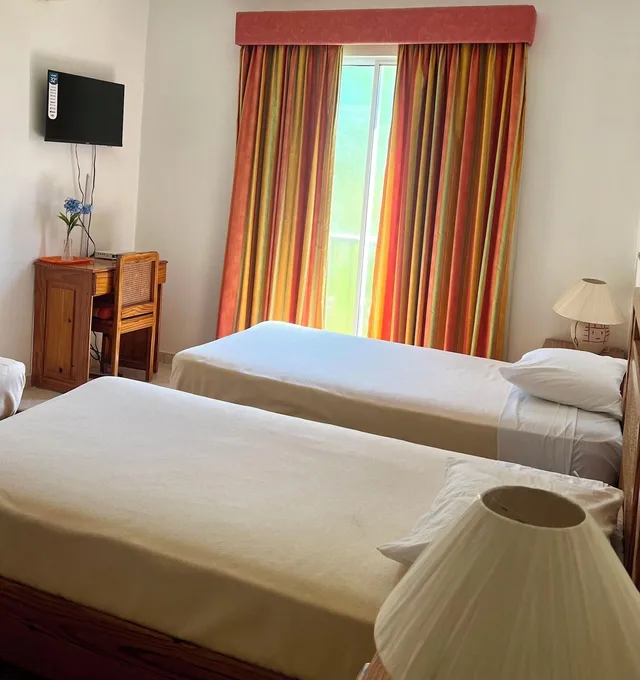 غرفة كومفورت ثلاثية، Angel Gabriel Hotel 1/1