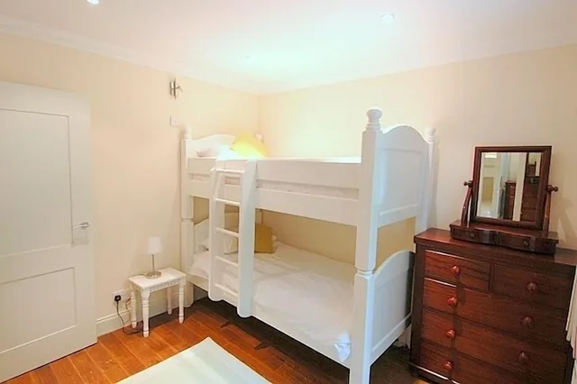 كوخ بسرير مزدوج وسرير بطابقين وسرير بطابقين بغرفتي نوم، Bcc Lochness Cottages 2/3