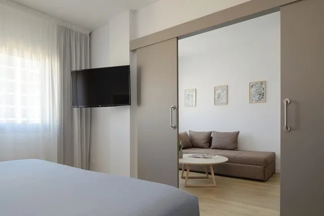 لوفت، Innside by Melia Barcelona Apolo 6/10