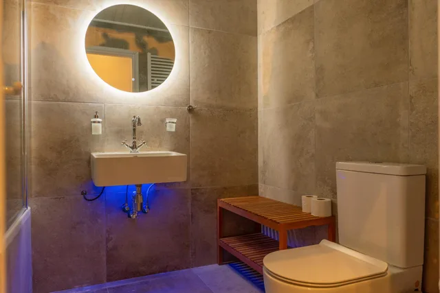 غرفة بسرير مزدوج أو سريرين منفصلين، New Helvetia Hotel 6/7