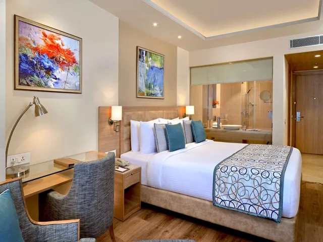 غرفة سوبيريور بسريرين منفصلين، Golden Sarovar Portico 3/4