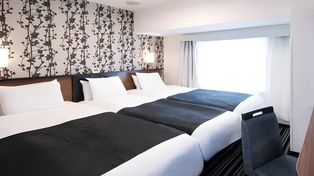 غرفة قياسية ثلاثية، APA Hotel & Resort Tokyo Bay Shiomi 1/2