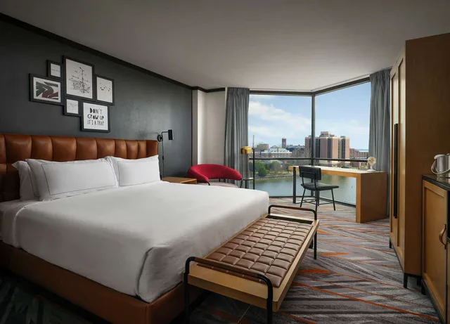 Studio, Suite, King Bed, Water View, Accessible، The Landing At Hampton Marina Tapestry Collection By Hilton 1/2
