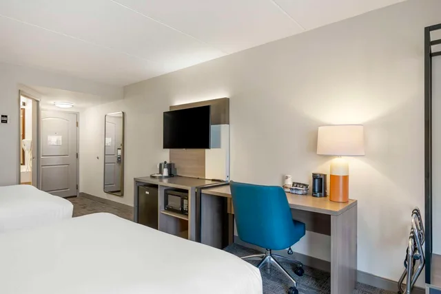 جناح بسريرين كوين، Comfort Inn & Suites Watertown - 1000 Islands 3/4
