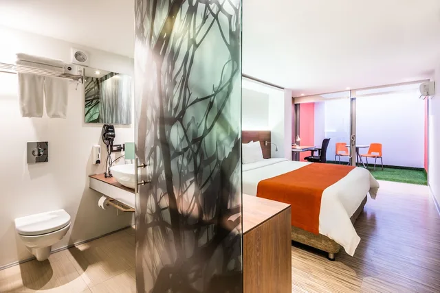 Executive, Queen Bed, SHG Bogota 100 Design Hotel 7/9