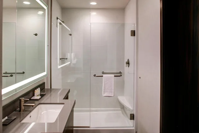 جناح بسرير كوين مع أريكة، Springhill Suites Bozeman 5/6