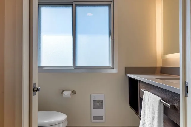 جناح تنفيذي بسرير كينج مع أريكة، Best Western Plus Gatineau-Ottawa 2/2