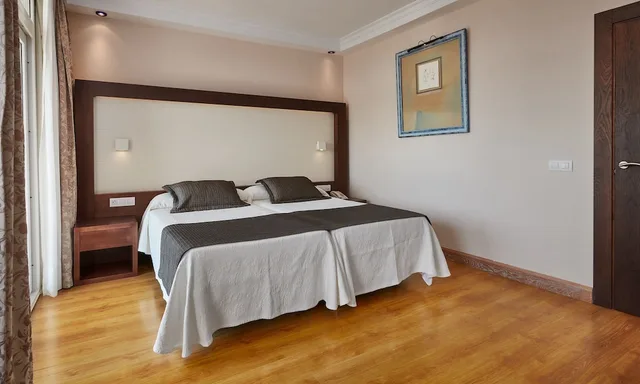 Select, Tower, Twin Beds, Sea View, Sofa, Hipotels Eurotel Punta Rotja 1/3