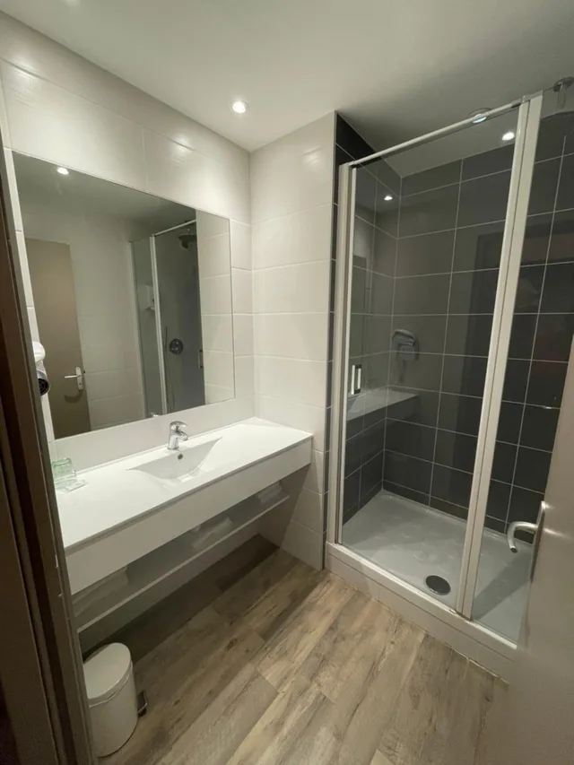 جناح، Brit Hotel Saint Brieuc St Brieuc Langueux 8/9