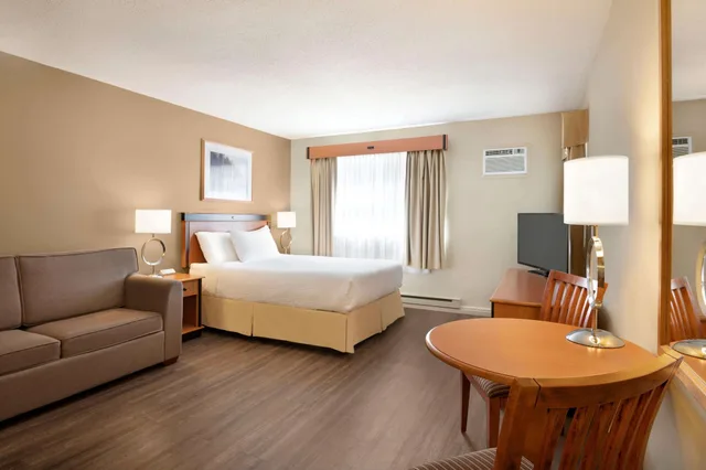 غرفة بسرير كوين، Days Inn by Wyndham Nanaimo 3/6