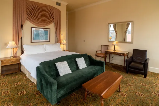 جناح بسرير كينج بجاكوزي، Geiser Grand Hotel 2/5