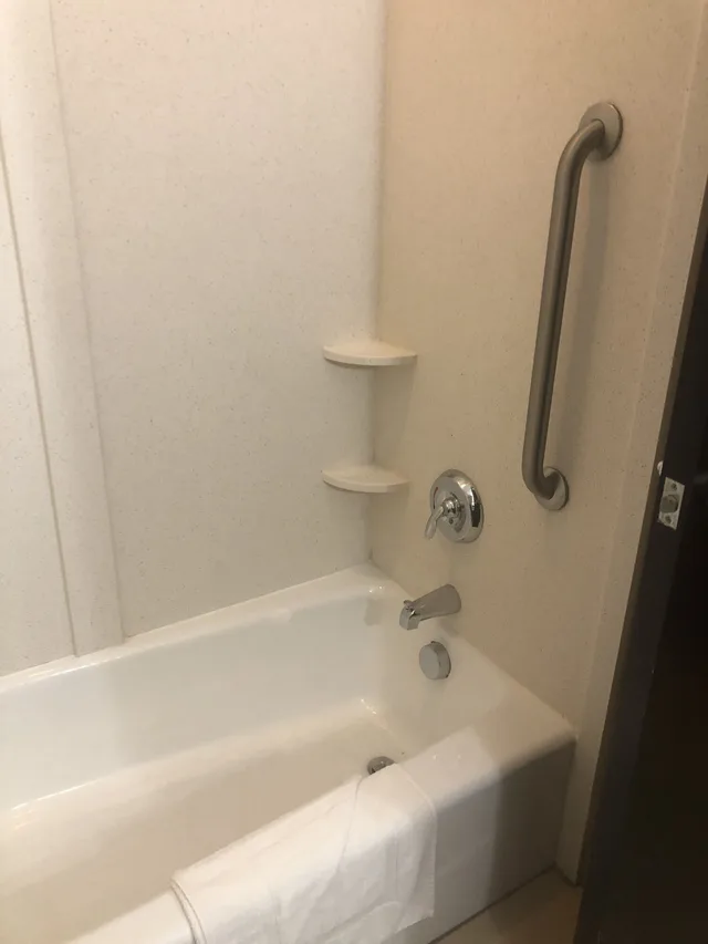 غرفة قياسية بسرير كينج، Holiday Inn Express Suites Charlotte Southeast Matthews 3/3