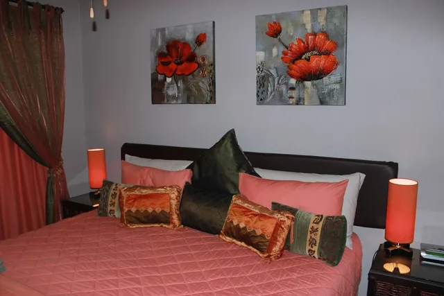 غرفة عائلية بسرير مزدوج وسريرين منفصلين بغرفتين، A Cherry Lane Self Catering and B&B 1/3