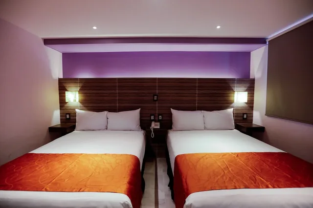غرفة قياسية بسرير كينج بإطلالة على المدينة، Hotel Kavia 4/5