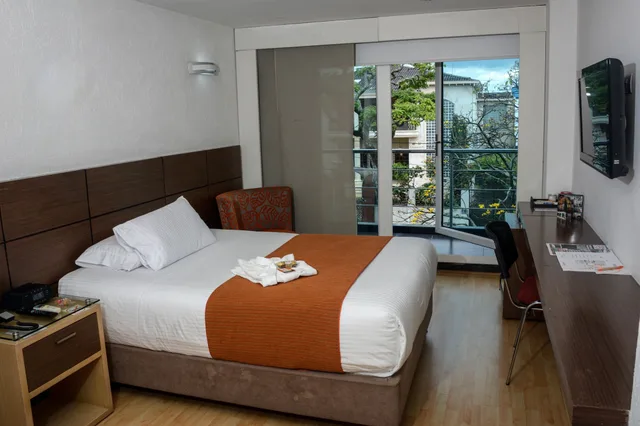 Standard, Double Bed, Zione Luxury Hotel Pereira 3/8