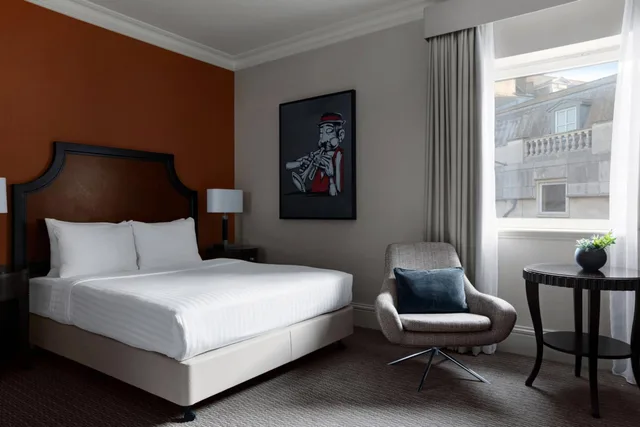 غرفة ديلوكس بسرير كينج أو كوين، Bristol Marriott Royal Hotel 3/8