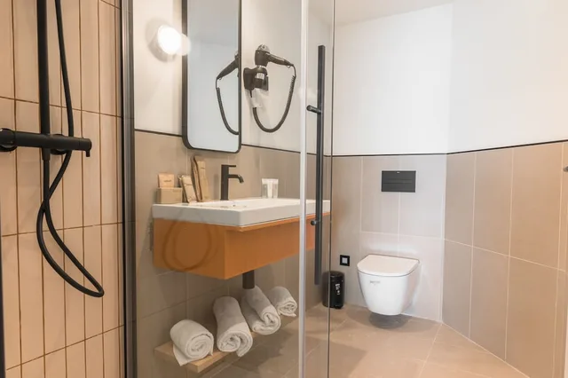 غرفة ديلوكس بسرير كوين بإطلالة على البحر، Akquaaa Boutique Hotel 10/10