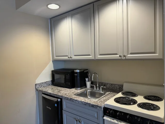 Basic, Apartment, King Bed, Sofa, Hotel Boston 7/7