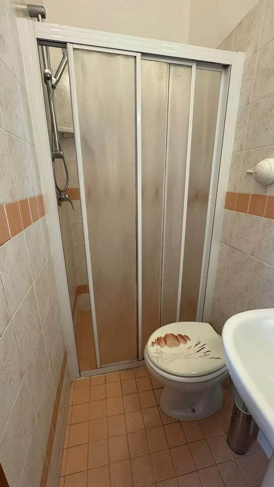 Smart, Budget, Double and Bunk Bed، Hotel Villa Caterina 5/5