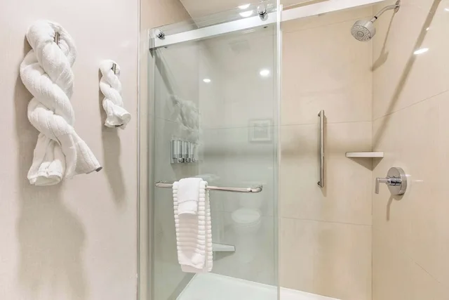 غرفة قياسية بسرير كينج، Kiota Inn & Event Center Sutter Creek, an Ascend Collection Hotel 10/10