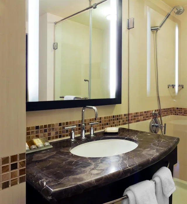 غرفة بسرير كوين مع أريكة، Hampton By Hilton Vadodara 3/4