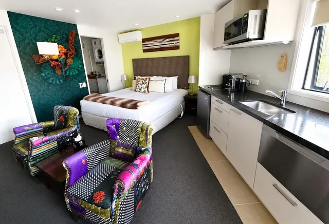Spa, Executive, Studio, Apartment, King Bed، Delorenzo S Studio Apartments 3/8