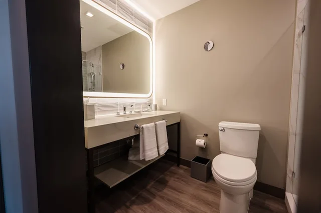 غرفة قياسية بسرير كينج لذوي الإعاقة، Marriott Fort Lauderdale Airport 6/9