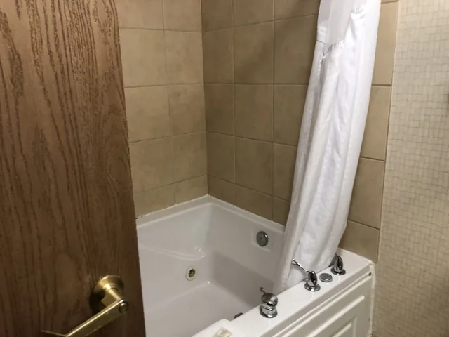 غرفة ديلوكس بسرير كينج، Wingate by Wyndham Ashland 4/4