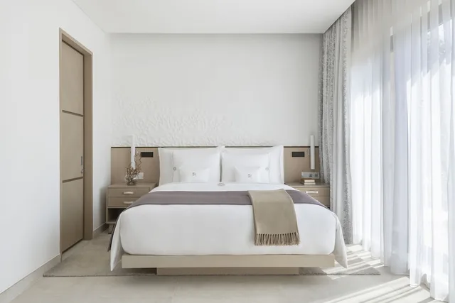 Discovery, Suite, King Bed, Zulal Wellness Resort 2/4