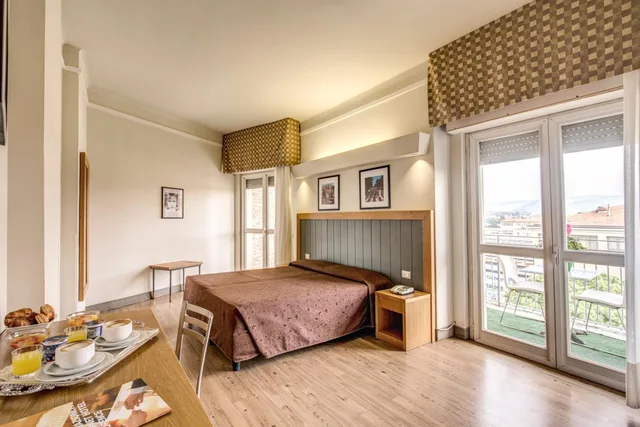 غرفة سوبيريور بسرير كوين بإطلالة على المدينة، Hotel Delle Nazioni 1/3