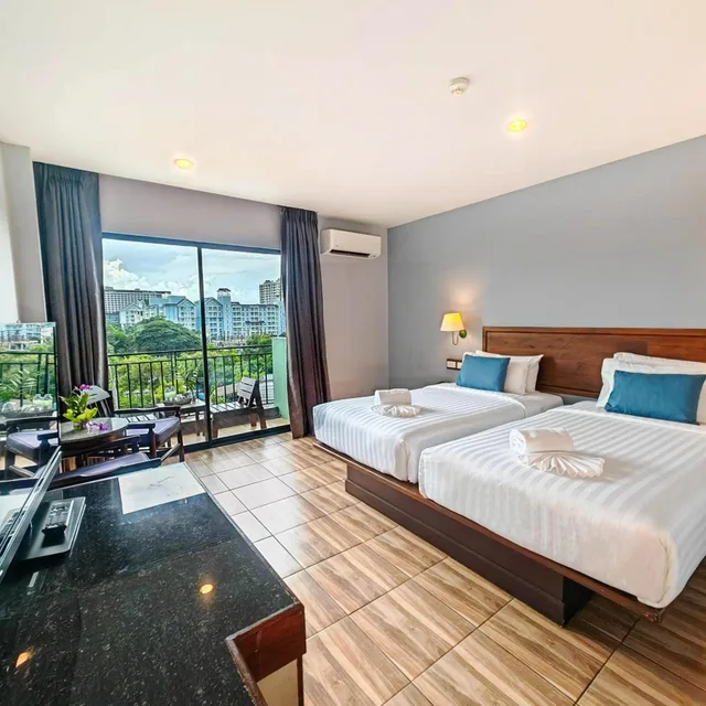 Superior, Double or Twin Bed, Pool View, Savotel 2/10