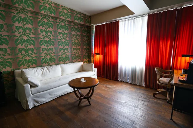جناح بسرير كينج، Rooms Hotel Tbilisi 2/2