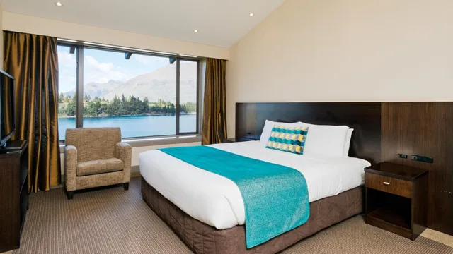 جناح جونيور بإطلالة على البحيرة بشرفة، Copthorne Hotel and Resort Queenstown Lakefront 2/7