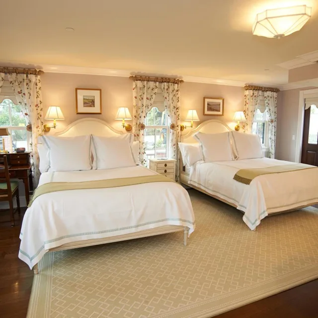 غرفة رباعية بإطلالة على الحديقة، Saybrook Point Inn, Marina & Spa 1/2