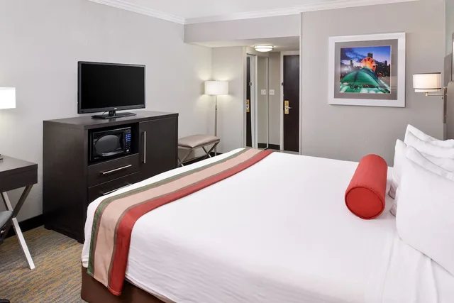 غرفة قياسية بسرير كينج، Best Western at O Hare 1/4