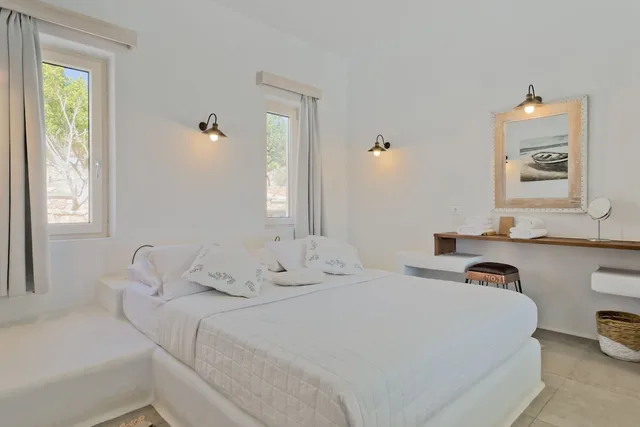 بنغل بسرير كوين وسريرين منفصلين بإطلالة على البحر بغرفة نوم واحدة، Althea Boutique Hotel 1/7