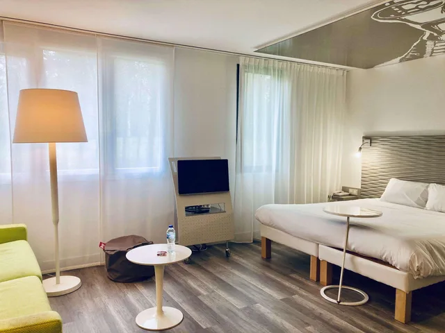 جناح عائلي بسرير مزدوج مع أريكة، Ibis Styles Lille Aeroport 9/10