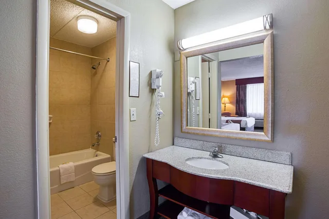 غرفة رباعية بسريرين مزدوجين، Quality Inn Hurricane Mills I-40 4/4