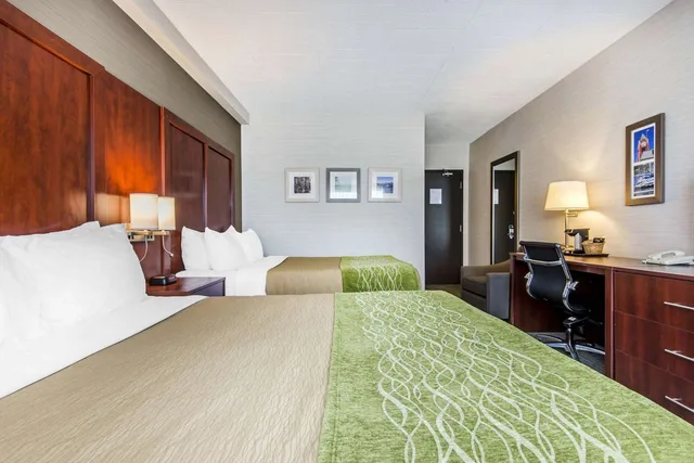 غرفة بسريرين كوين، Comfort Inn & Suites Collingwood 1/2