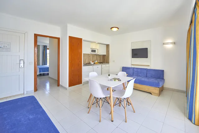 2 Bedrooms, Apartment, Balcony or Terrace، Gavimar Ariel Chico Club Resort 3/4