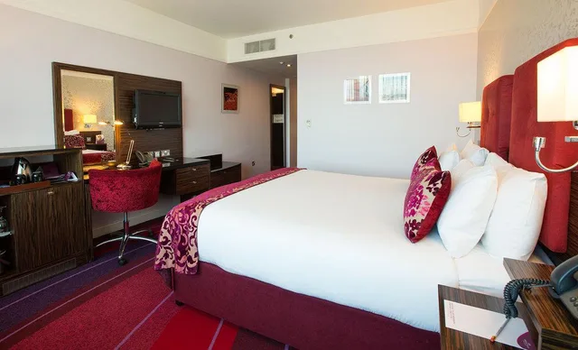 غرفة بريميوم بسرير كينج، CROWNE PLAZA BLANCHARDSTOWN 1/9