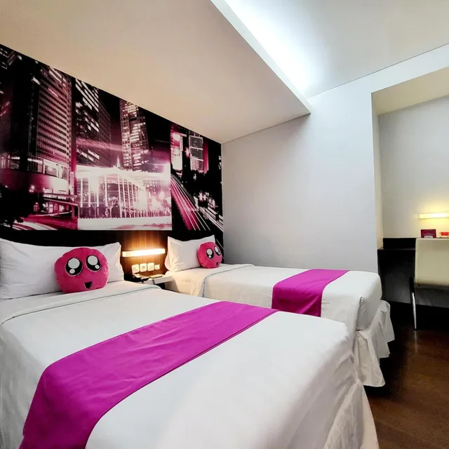 غرفة قياسية بسرير كينج، favehotel MEX Tunjungan Surabaya 2/8