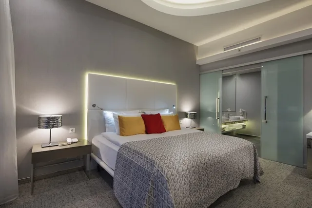 Room, 1 Double and 1 Single Bed, Pool Access، The Sense De Luxe Hotel 1/4