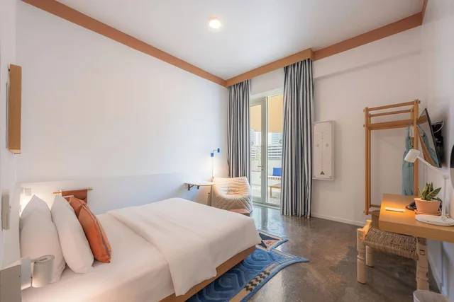 Room, King Bed, Terrace, Shada Hotel Dubai 4/10
