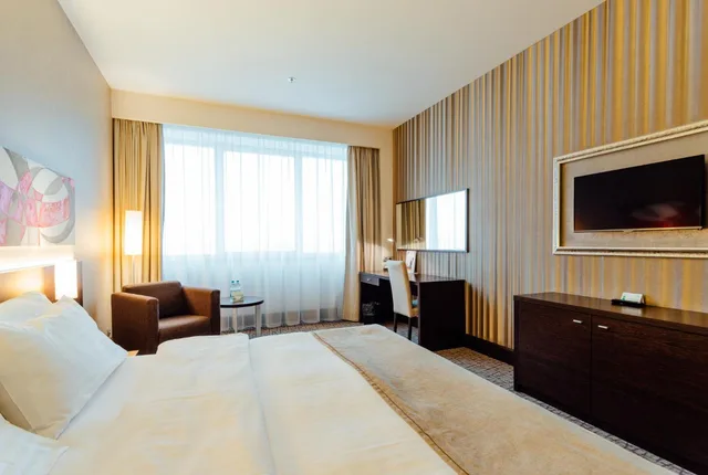 غرفة بسرير كينج بإطلالة على الجبل، HOLIDAY INN ZILINA 8/10