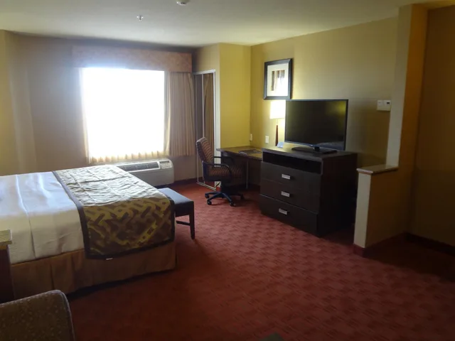 جناح بسرير كينج، Best Western Plus Woodland Hills Hotel Suites 2/6
