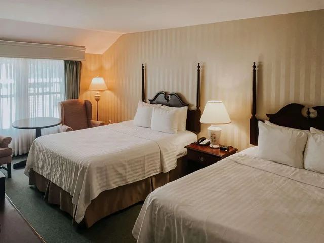 Suite, 2 Queen Beds, Quality Inn Suites Charlottetown Downtown 1/4