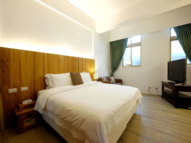 غرفة سوبيريور بسرير كينج وسرير كوين مع أريكة، Shire Homestay 1/2